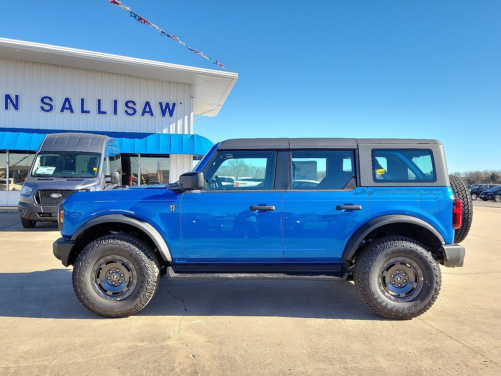 2025 Ford Bronco Base