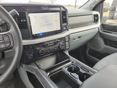 2026 Ford Super Duty F-350® XLT