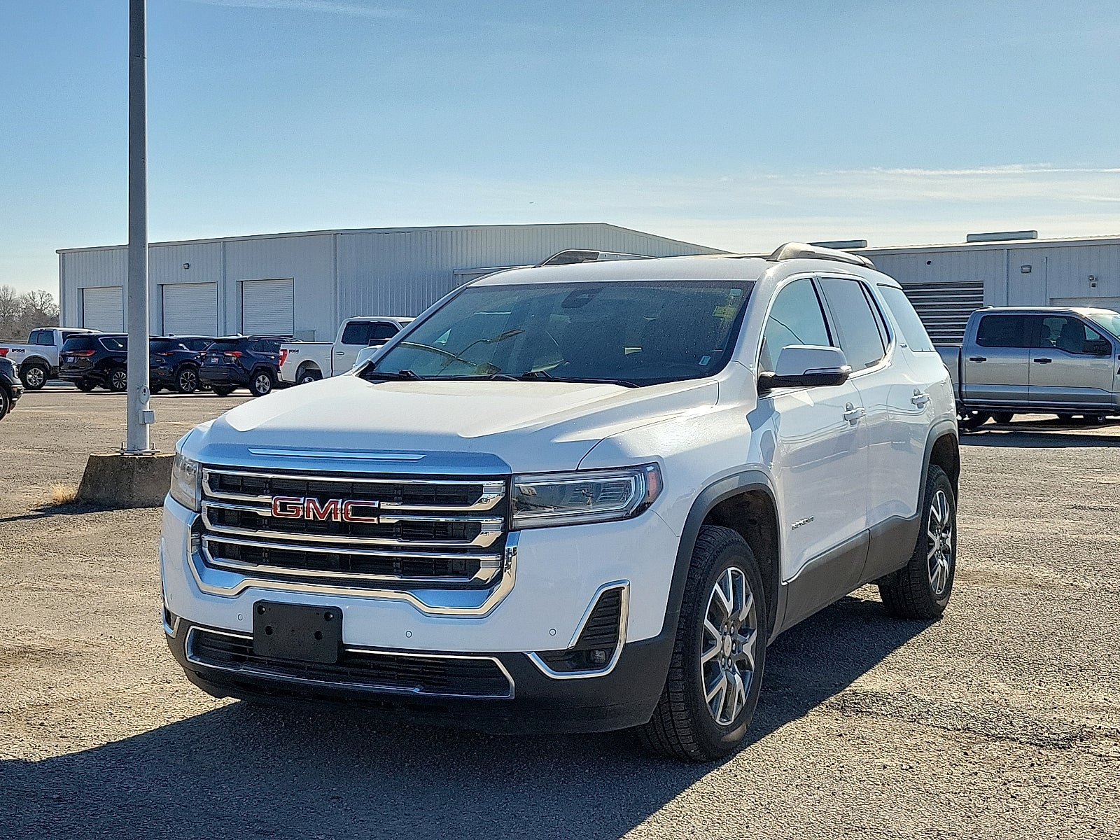 2023 GMC Acadia SLT