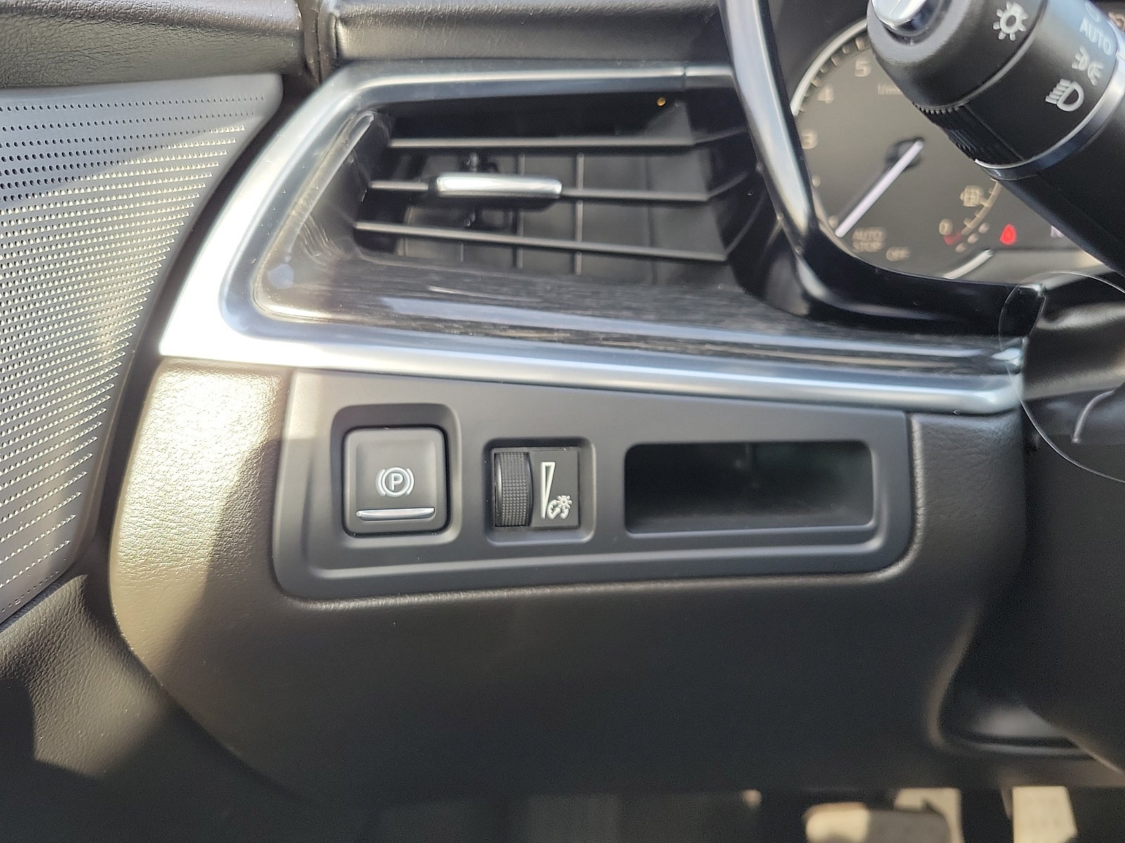 2023 Cadillac XT5 FWD Premium Luxury