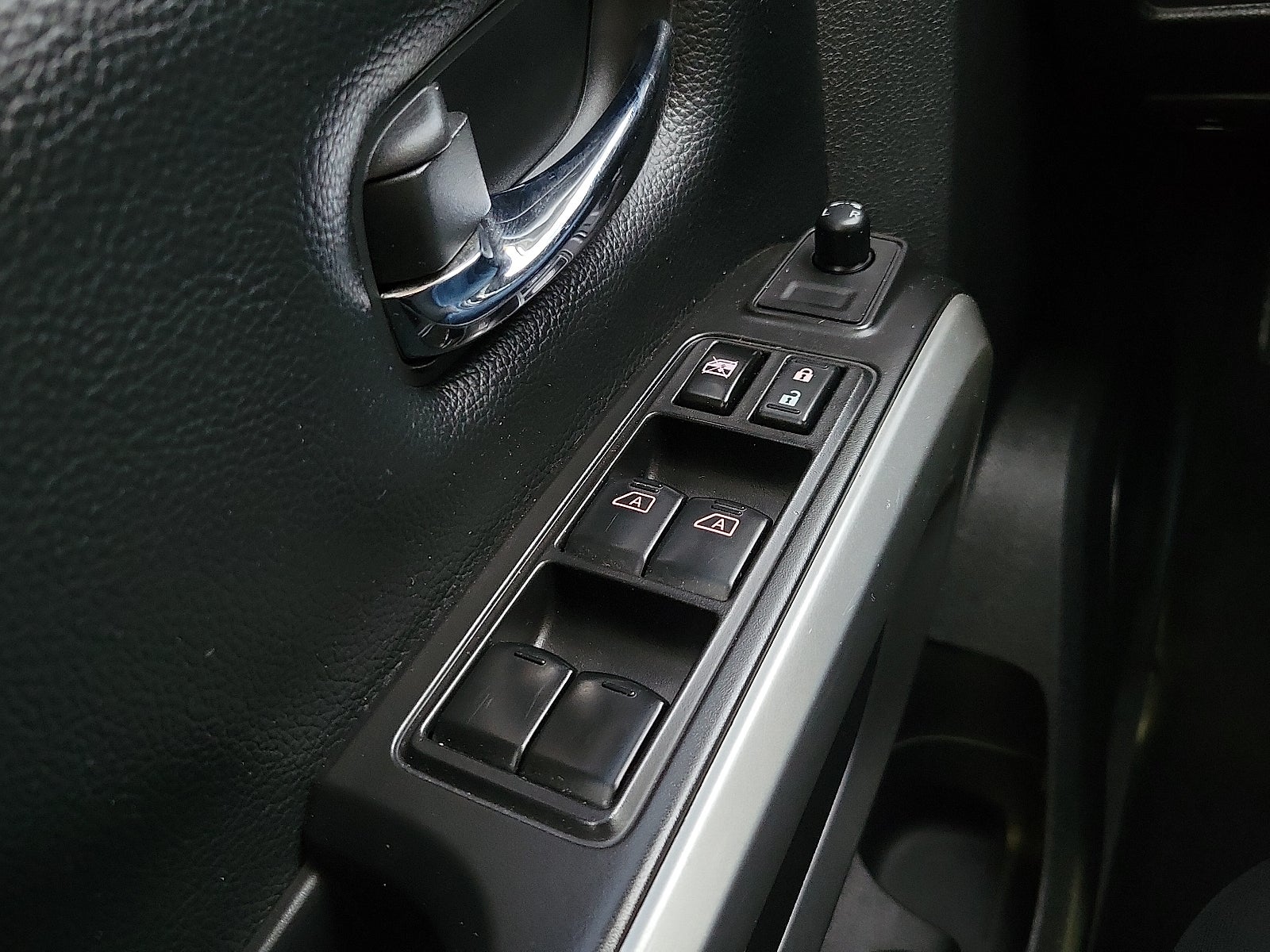 2022 Nissan Titan SV