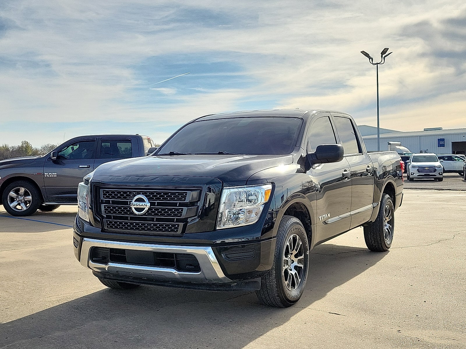 2022 Nissan Titan SV