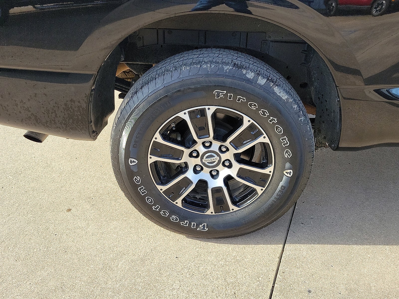 2022 Nissan Titan SV