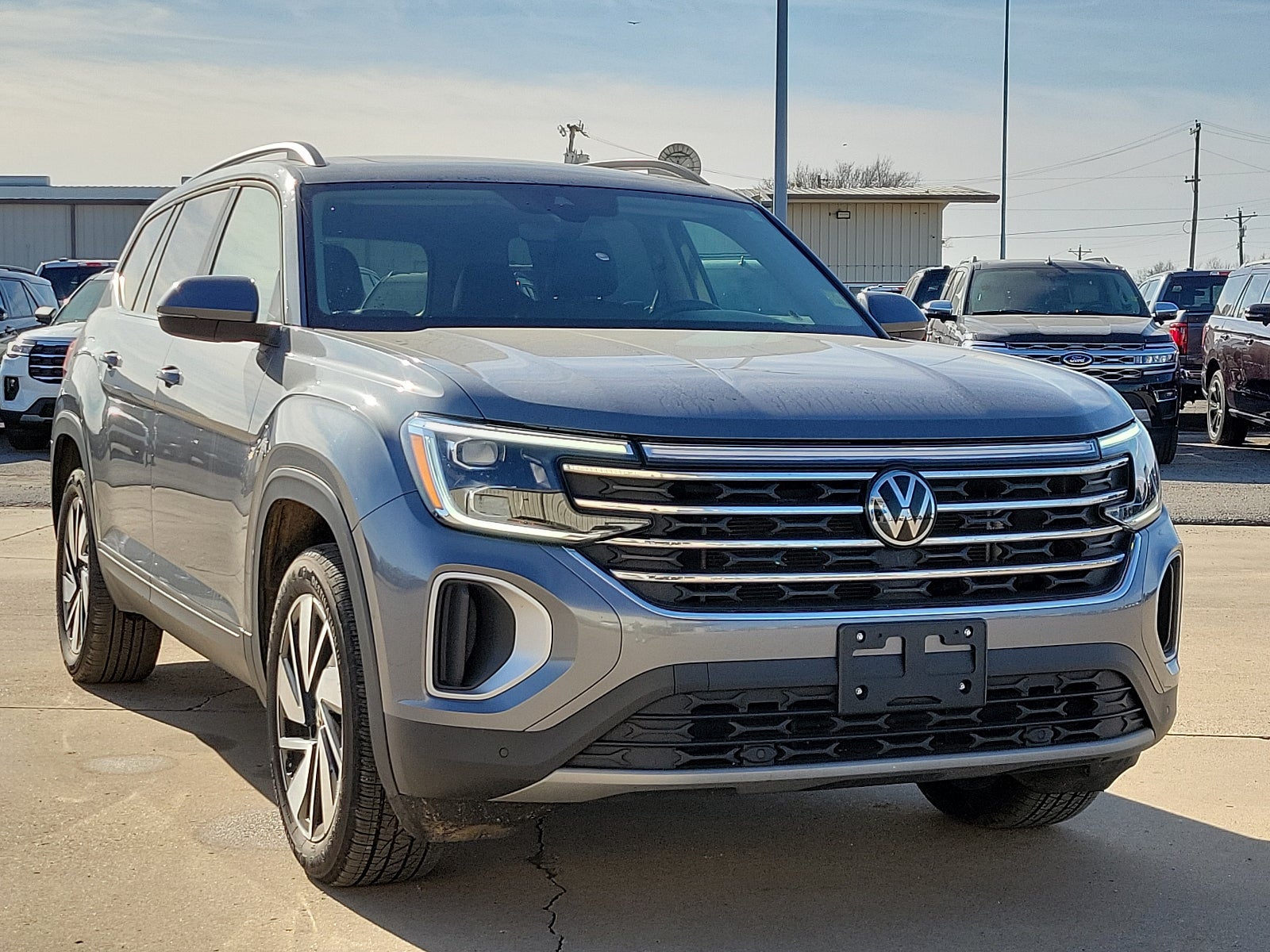 2024 Volkswagen Atlas 2.0T SE w/Technology