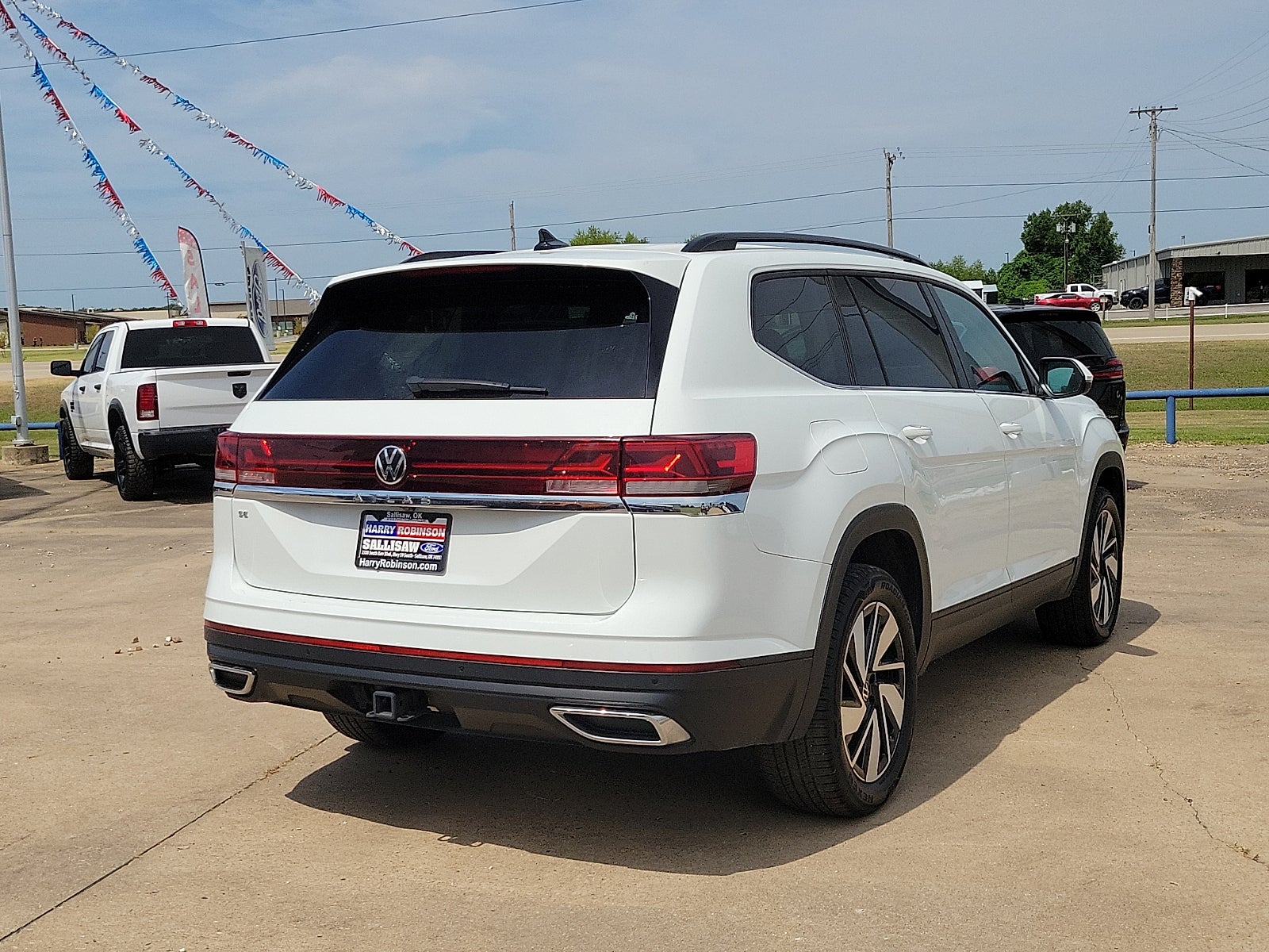 2025 Volkswagen Atlas 2.0T SE w/Technology