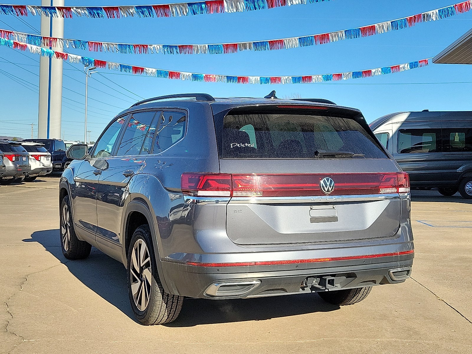 2025 Volkswagen Atlas 2.0T SE w/Technology
