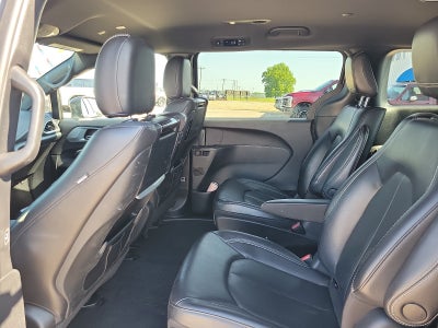 2022 Chrysler Pacifica Hybrid Hybrid Touring L