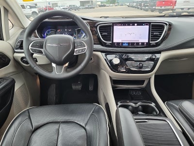 2023 Chrysler Pacifica Hybrid Hybrid Limited
