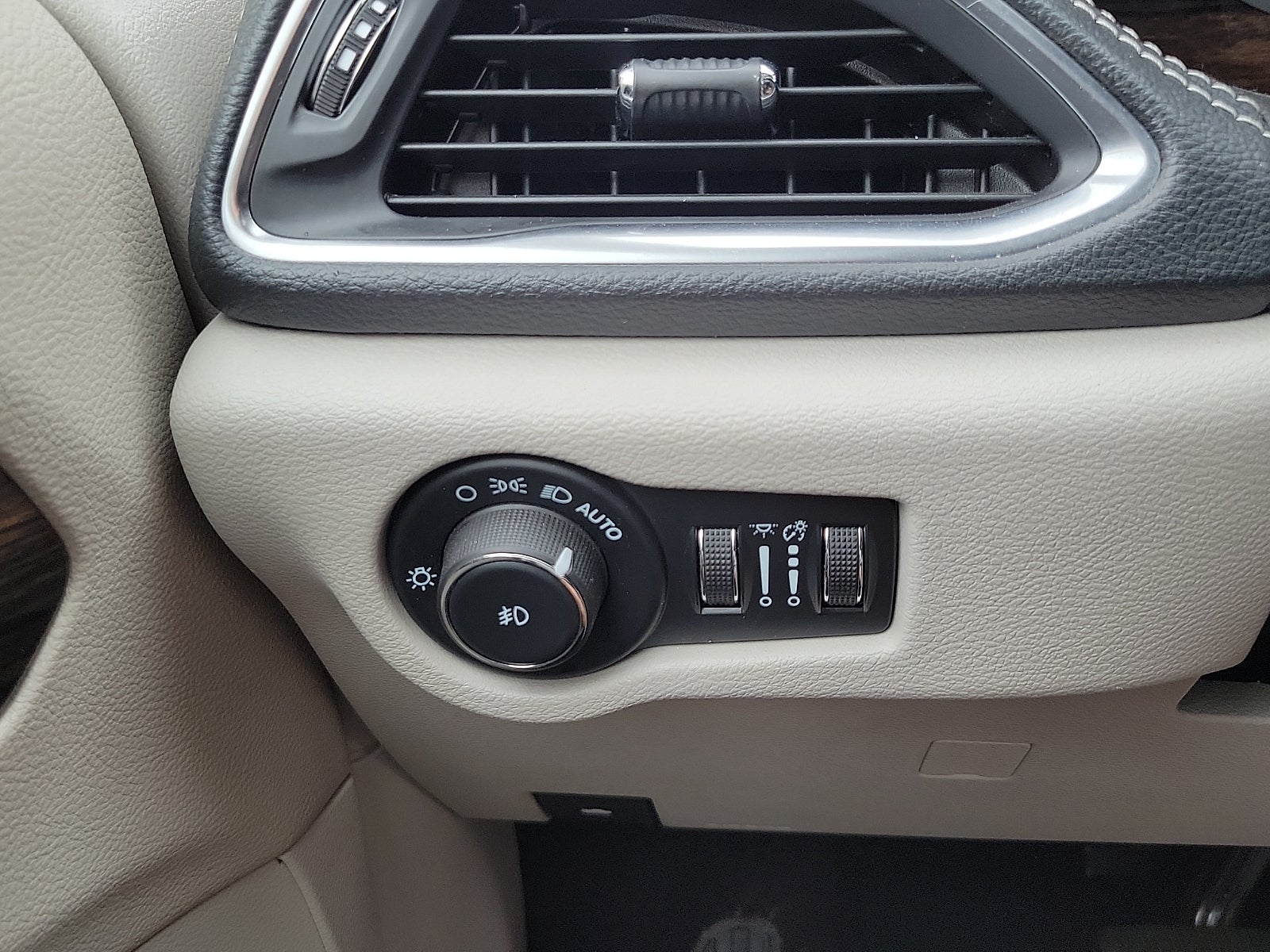2023 Chrysler Pacifica Hybrid Hybrid Limited
