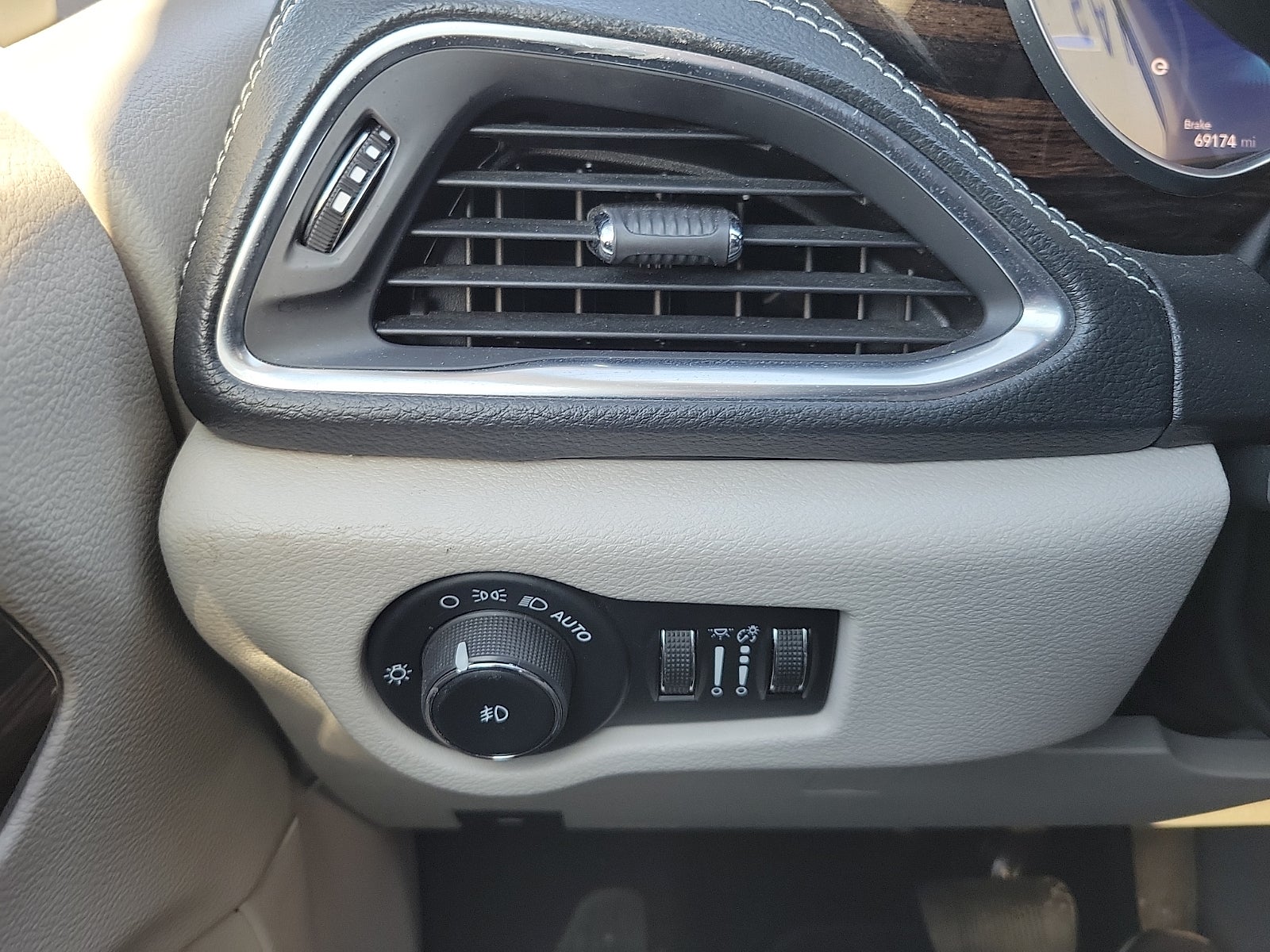 2023 Chrysler Pacifica Hybrid Hybrid Limited