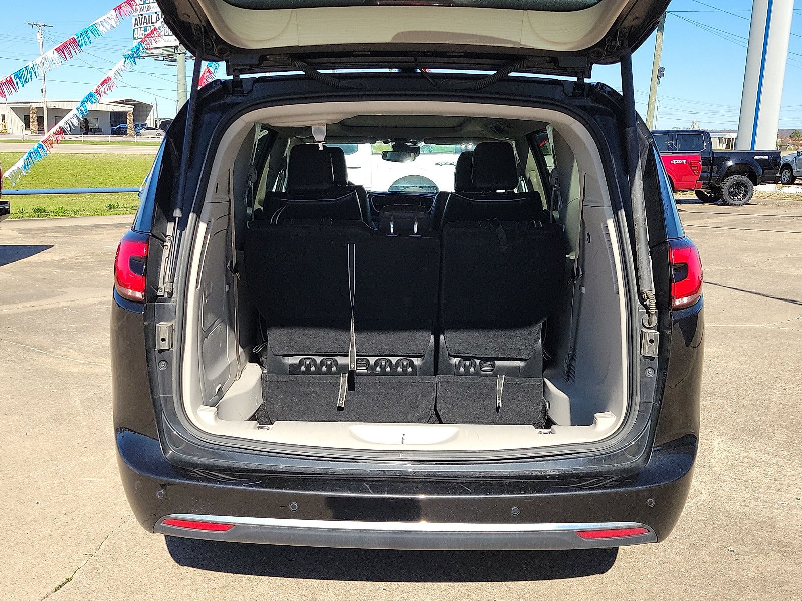 2023 Chrysler Pacifica Hybrid Hybrid Limited