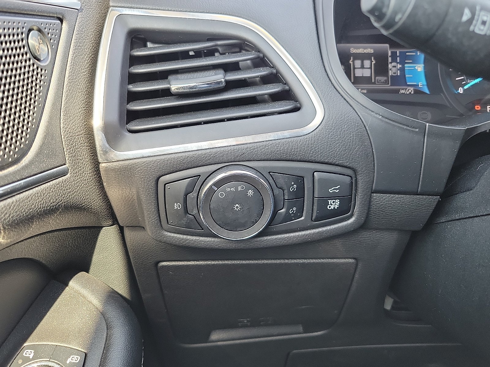 2023 Ford Edge Titanium