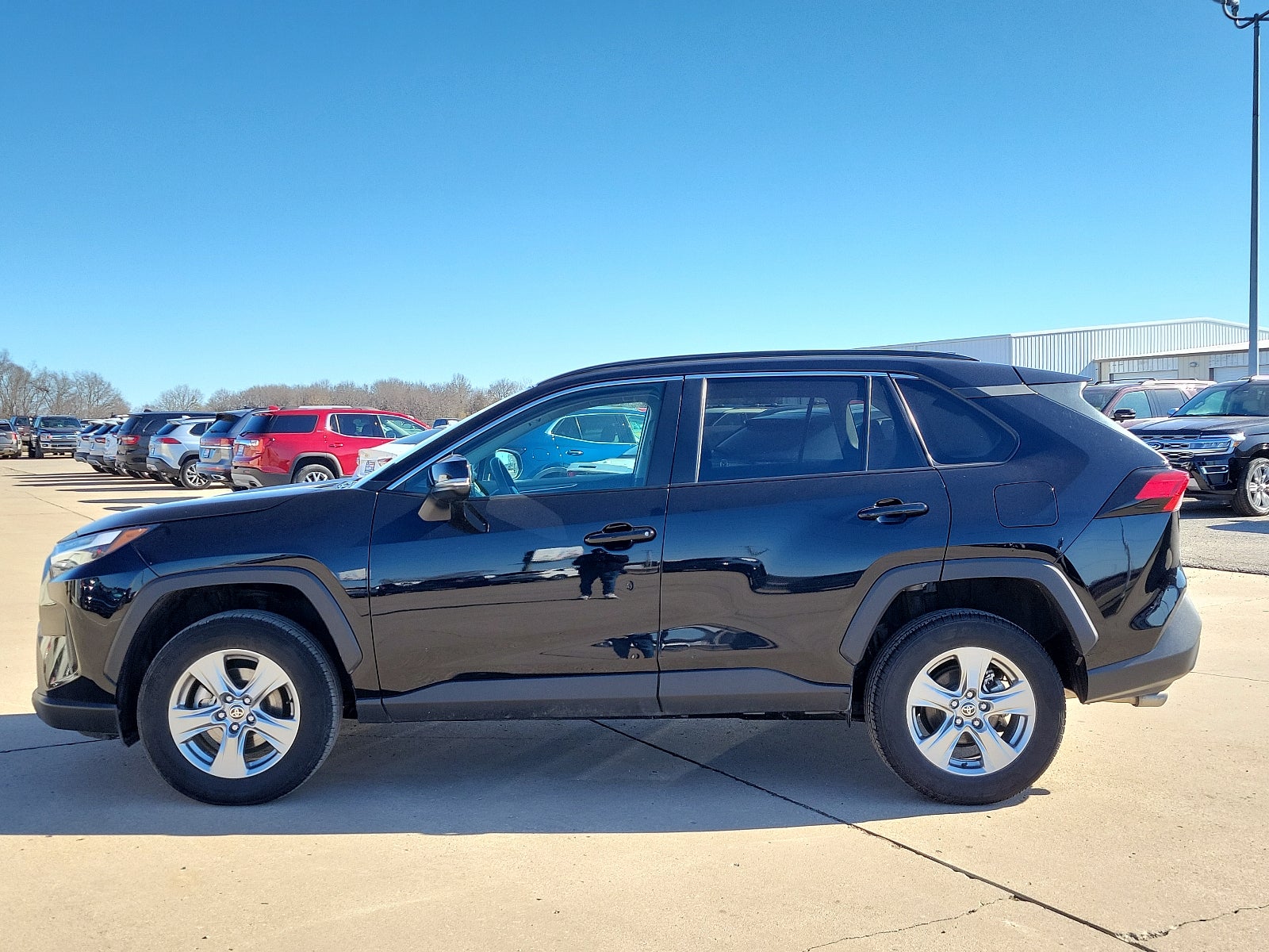 2023 Toyota RAV4 XLE