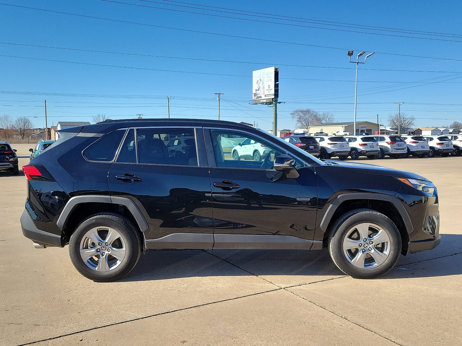 2023 Toyota RAV4 XLE