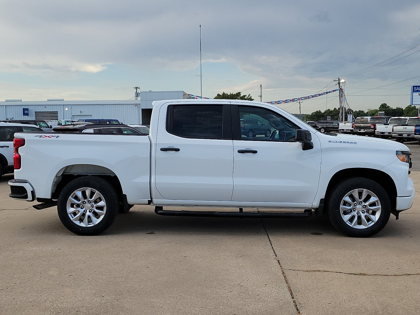 2023 Chevrolet Silverado 1500 Custom