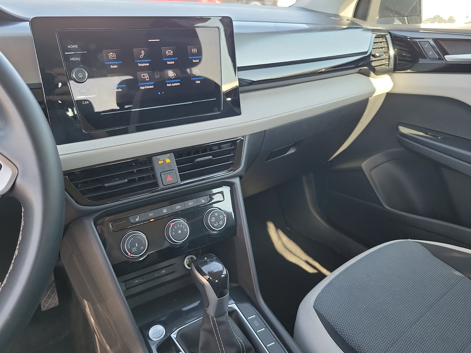 2025 Volkswagen Taos S