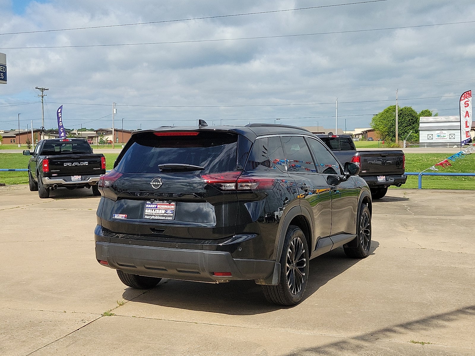 2026 Nissan Rogue Dark Armor