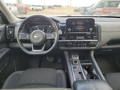 2023 Nissan Pathfinder SV