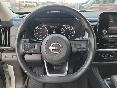 2023 Nissan Pathfinder SV