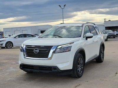 2023 Nissan Pathfinder SV