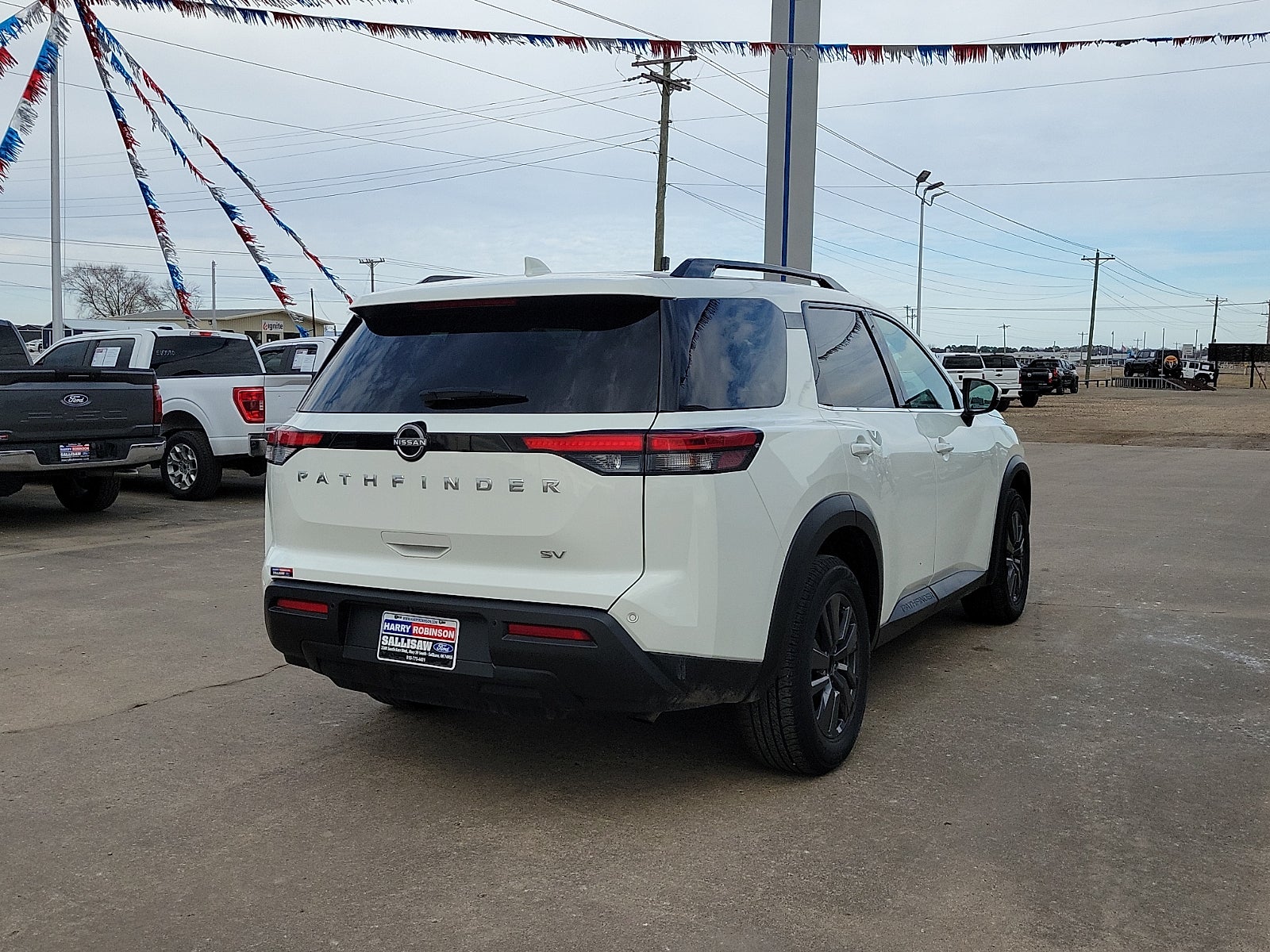 2023 Nissan Pathfinder SV