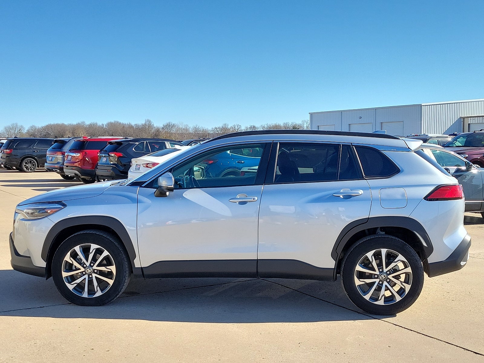 2023 Toyota Corolla Cross XLE