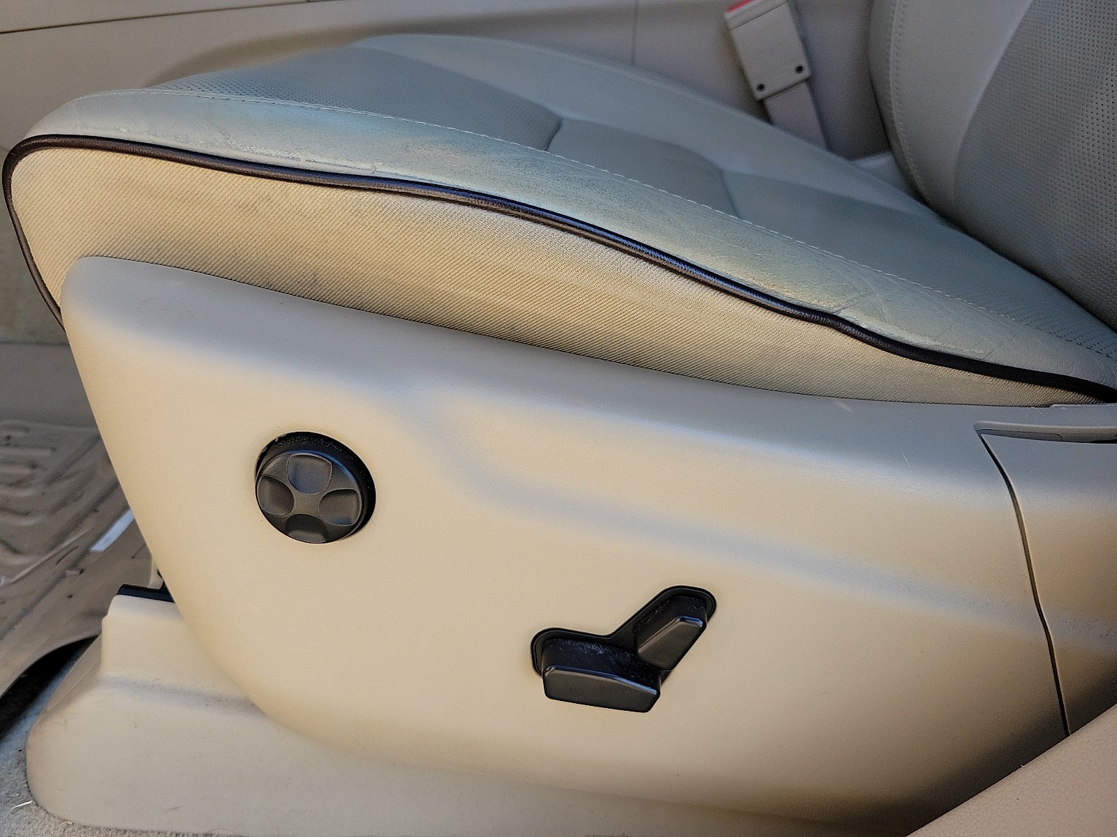 2018 Jeep Grand Cherokee Overland 4x2