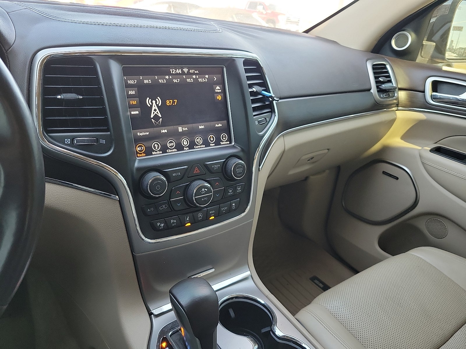 2018 Jeep Grand Cherokee Overland 4x2