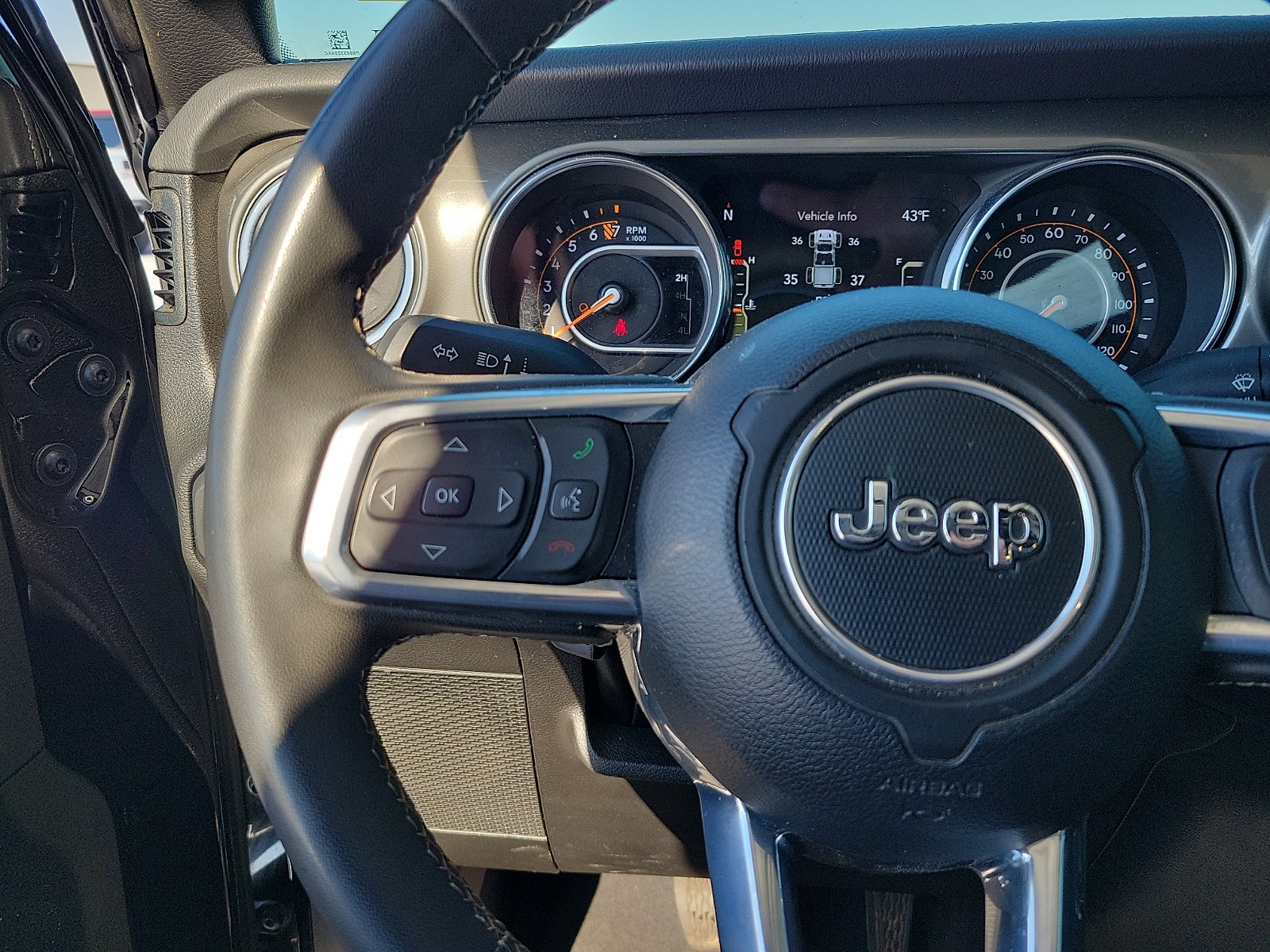 2023 Jeep Gladiator Overland