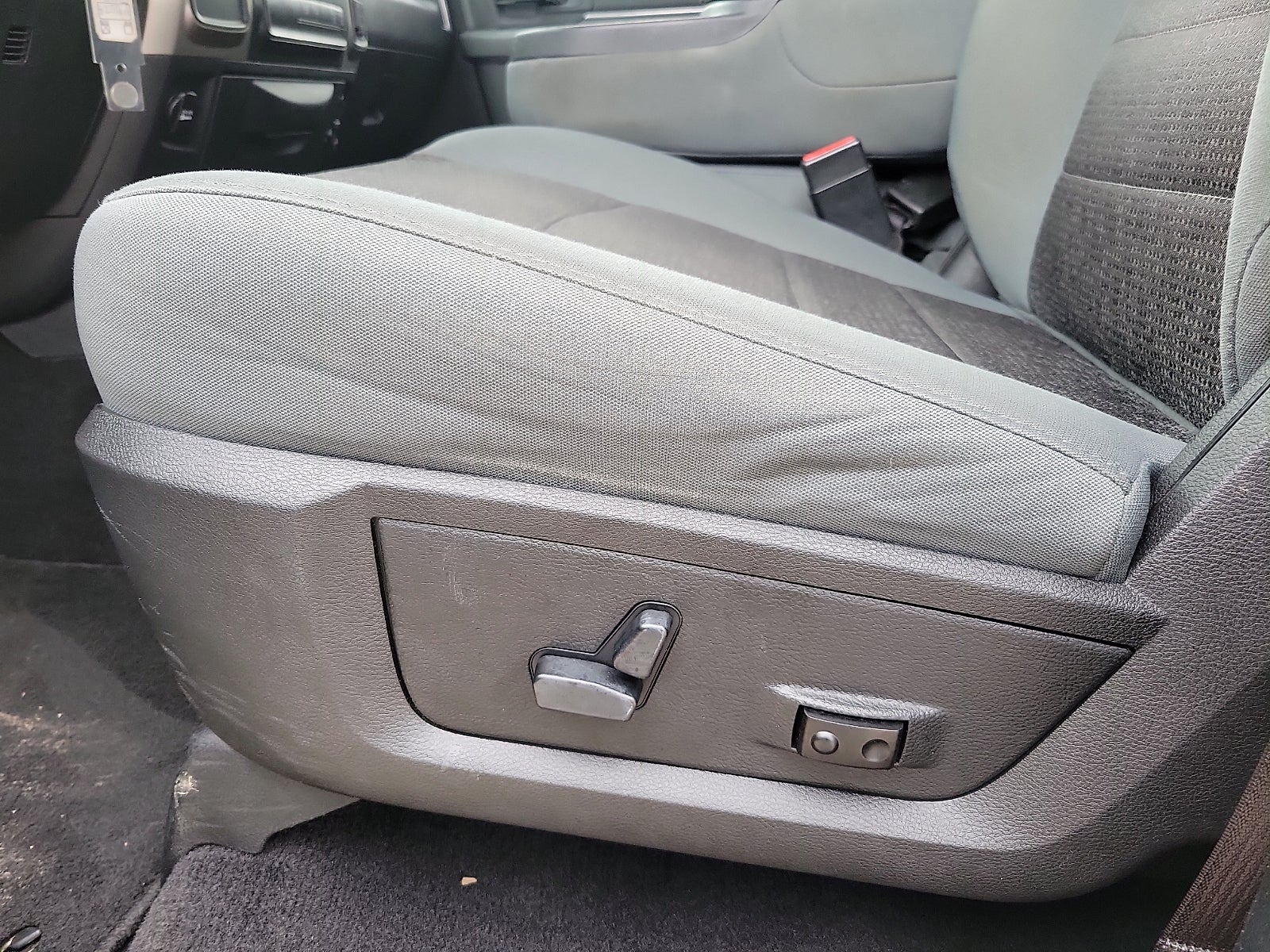 2018 RAM 1500 Big Horn Quad Cab 4x2 6'4" Box