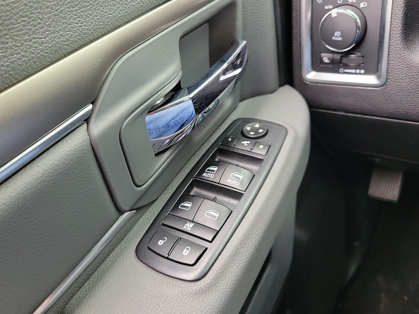 2018 RAM 1500 Big Horn Quad Cab 4x2 6'4" Box