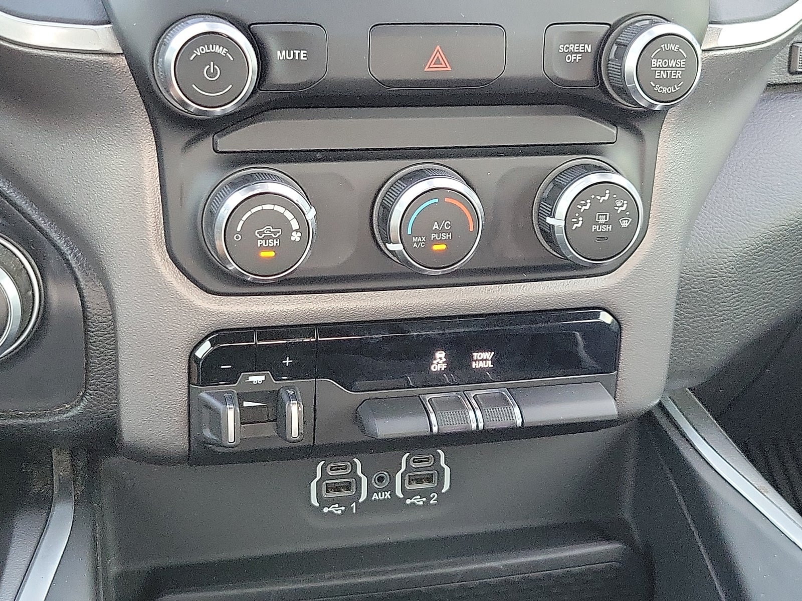 2021 RAM 1500 Big Horn Crew Cab 4x2 5'7" Box