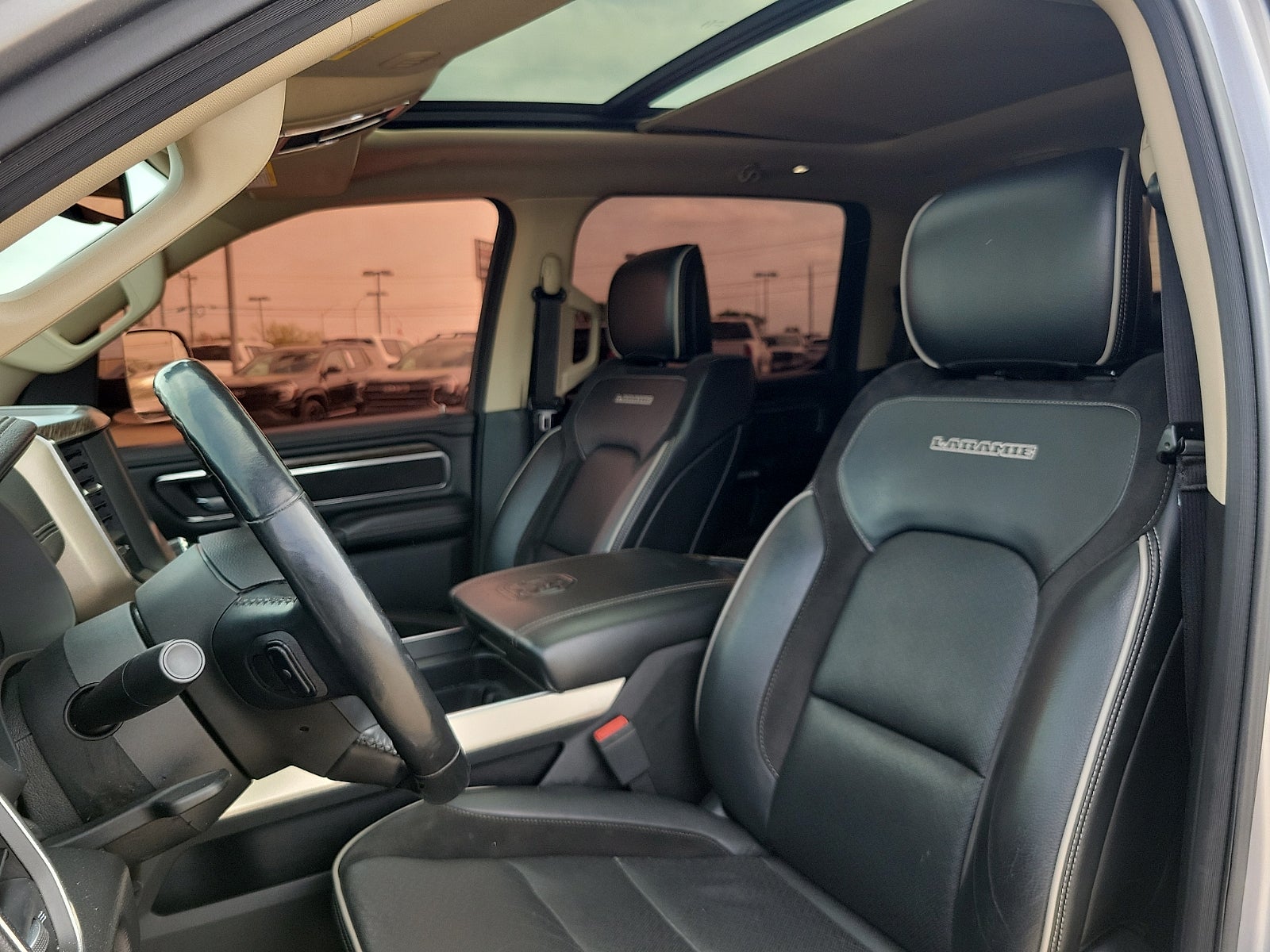 2019 RAM 1500 Laramie Crew Cab 4x2 5'7" Box