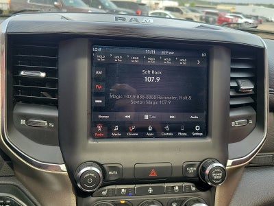 2019 RAM 1500 Laramie Crew Cab 4x2 5'7" Box