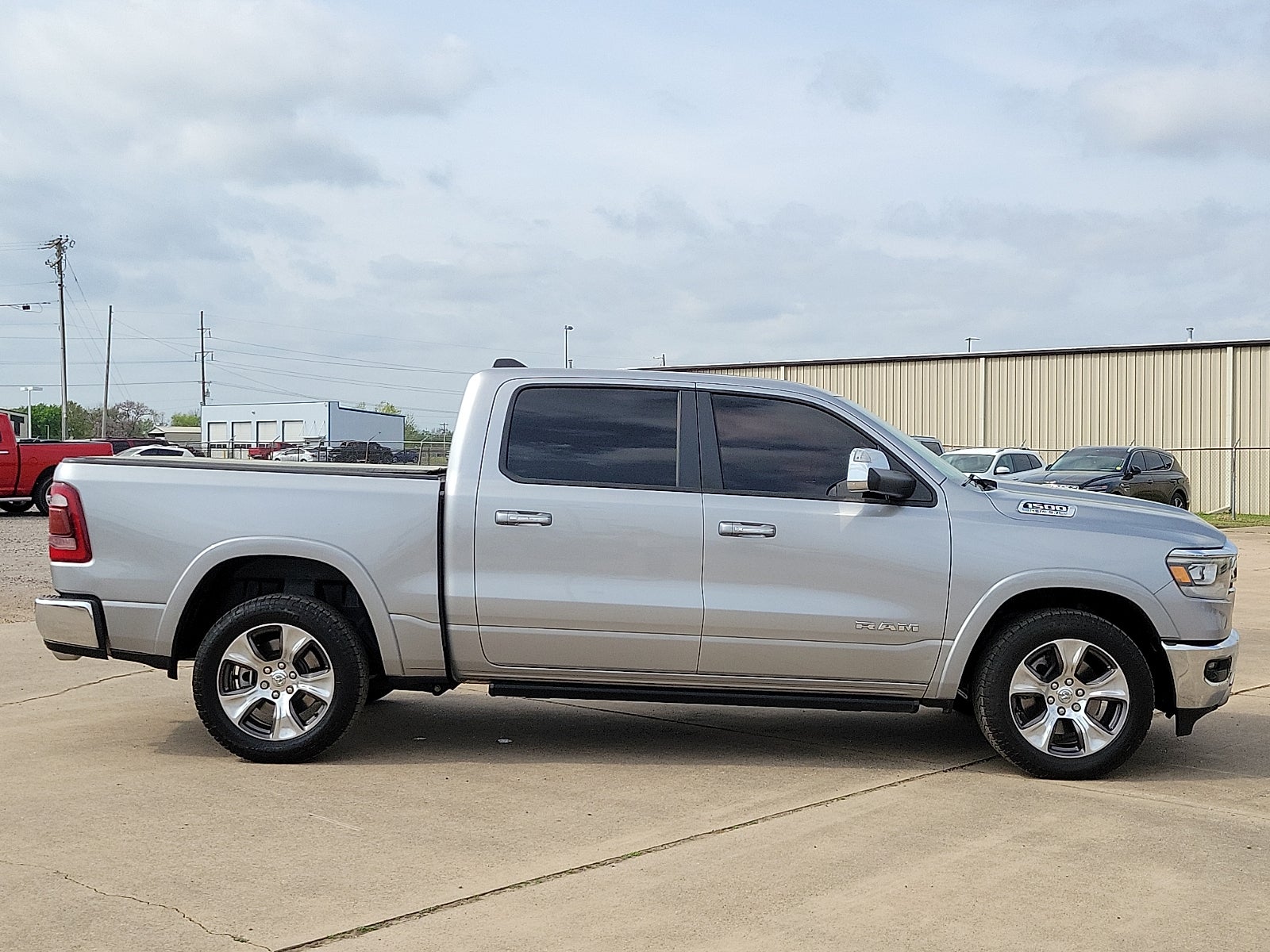 2019 RAM 1500 Laramie Crew Cab 4x2 5'7" Box