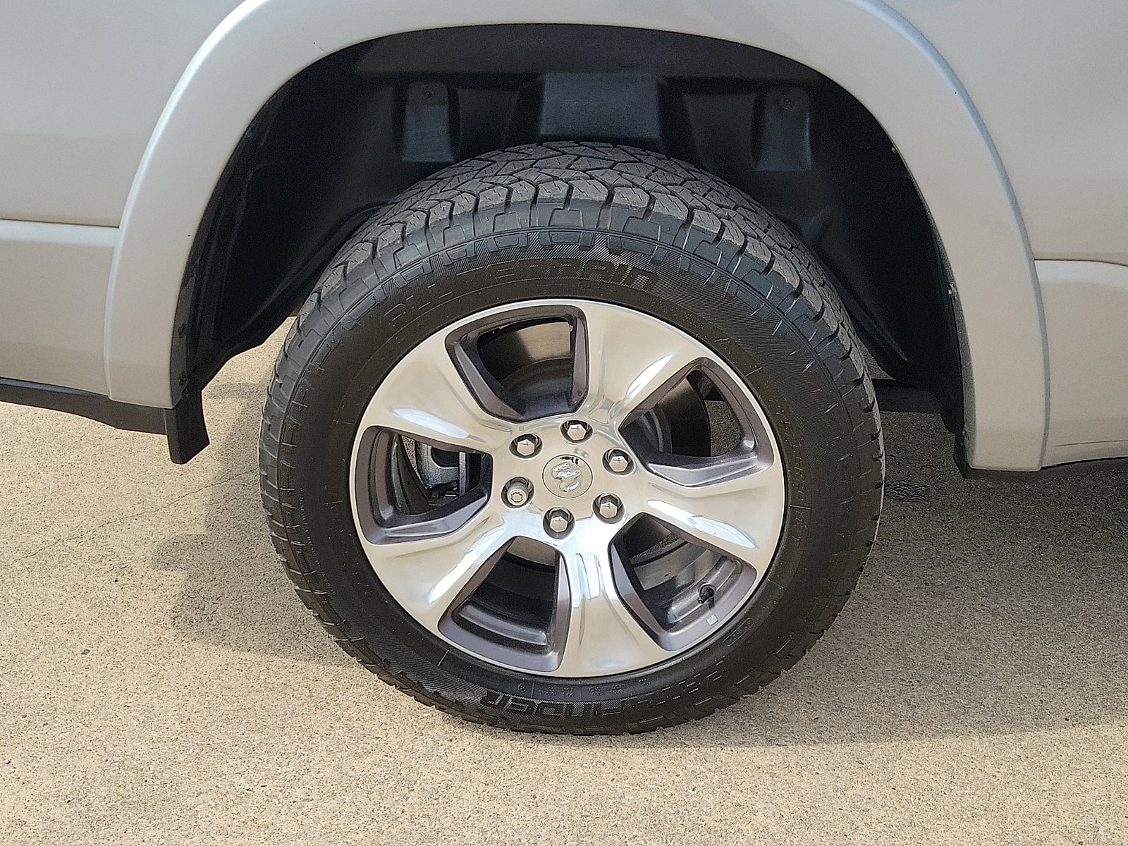 2019 RAM 1500 Laramie Crew Cab 4x2 5'7" Box
