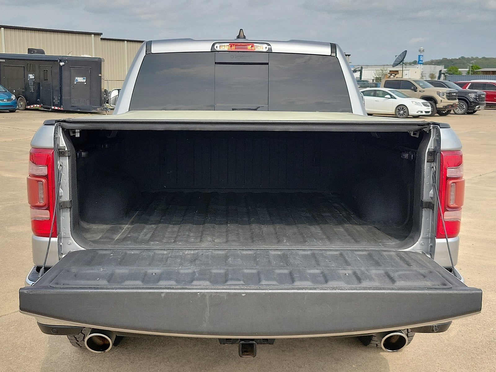 2019 RAM 1500 Laramie Crew Cab 4x2 5'7" Box