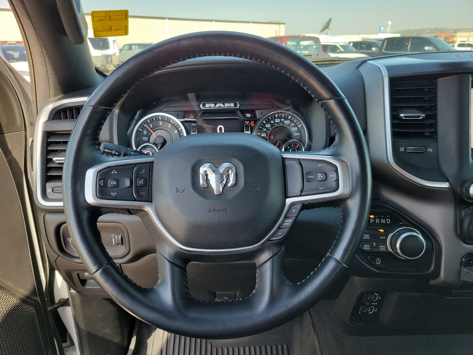 2022 RAM 1500 Big Horn Crew Cab 4x4 5'7" Box