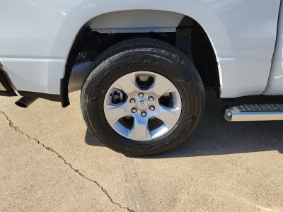 2022 RAM 1500 Big Horn Crew Cab 4x4 5'7" Box