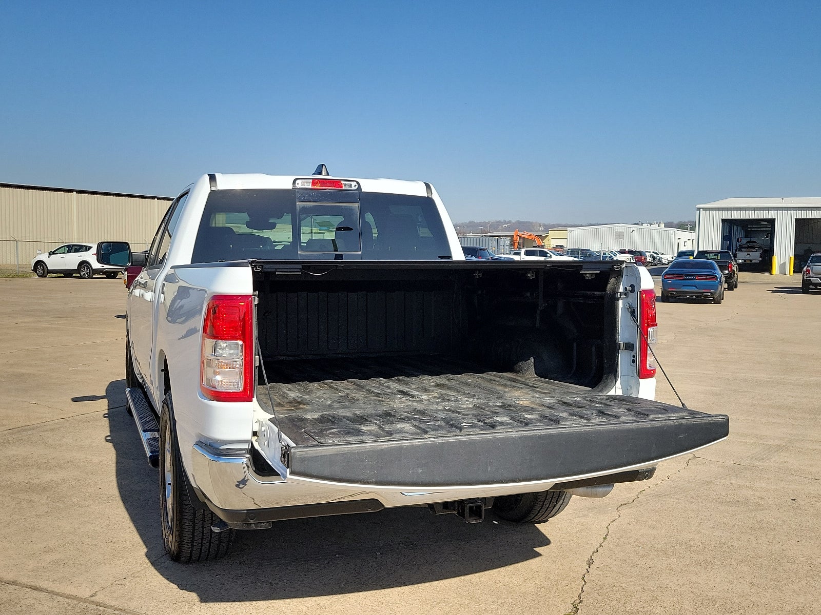 2022 RAM 1500 Big Horn Crew Cab 4x4 5'7" Box