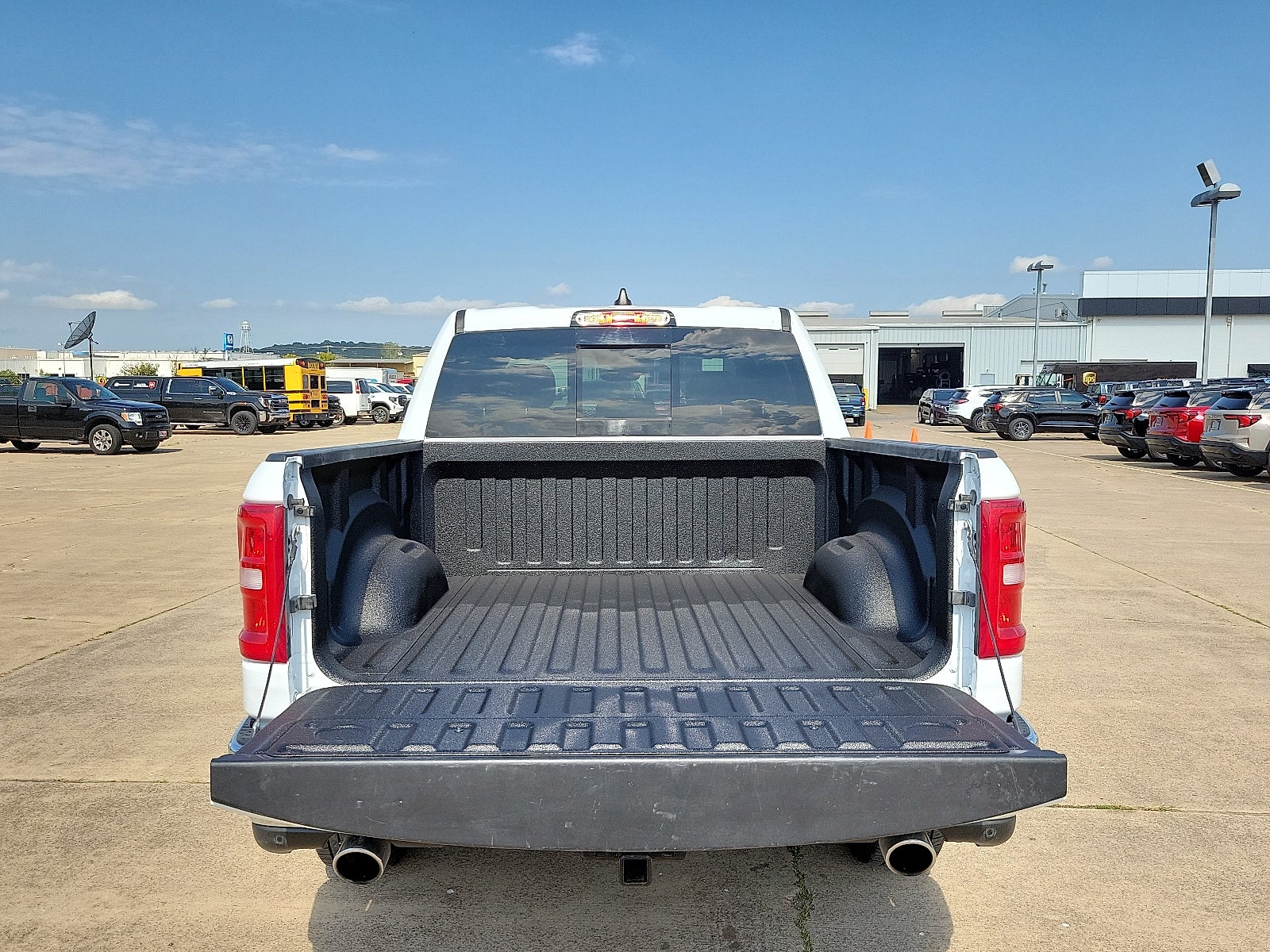 2025 RAM 1500 Big Horn Crew Cab 4x4 5'7" Box