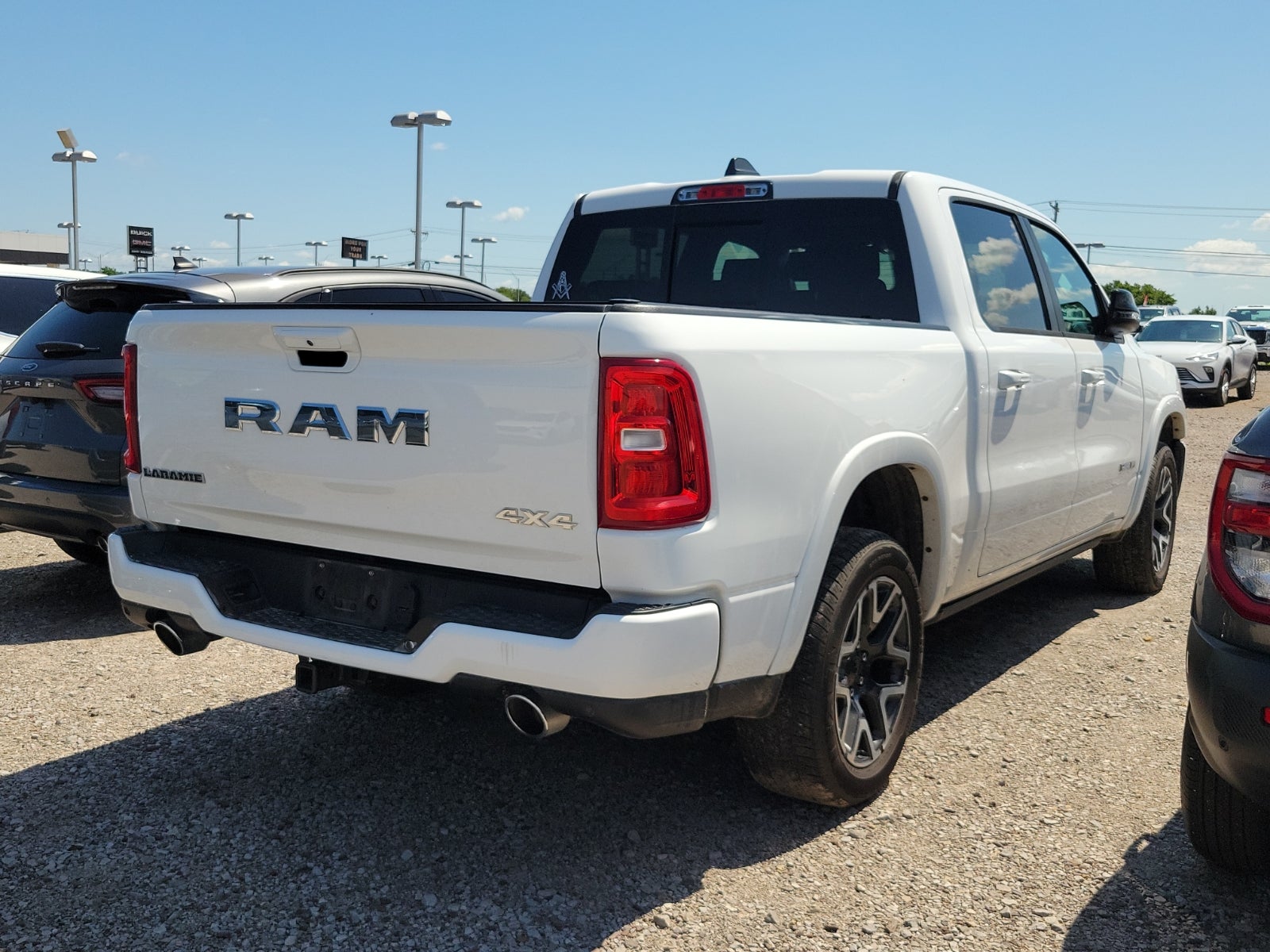 2025 RAM 1500 Laramie Crew Cab 4x4 5'7" Box