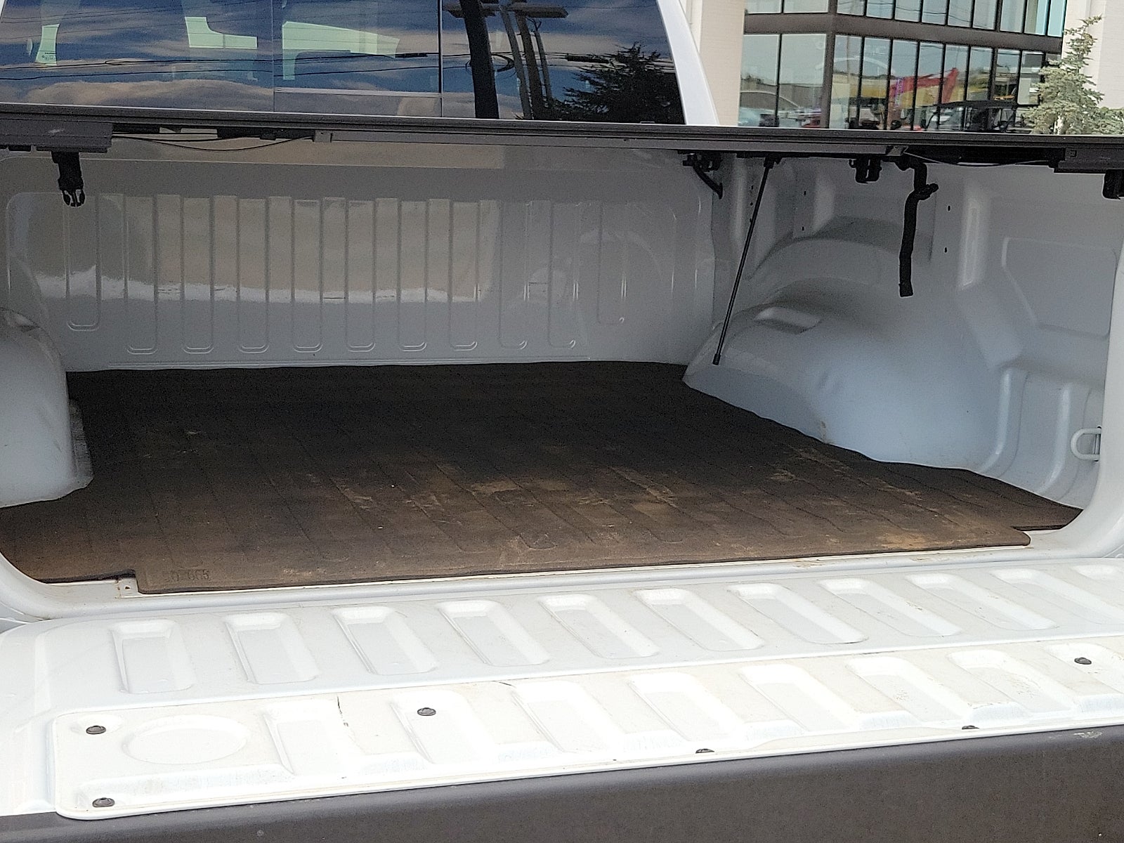 2025 RAM 1500 Laramie Crew Cab 4x4 5'7" Box