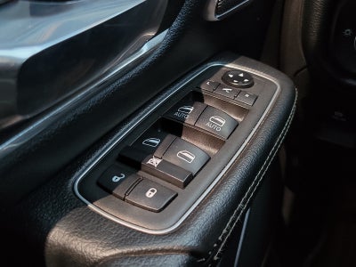 2021 RAM 1500 Laramie Crew Cab 4x4 5'7" Box