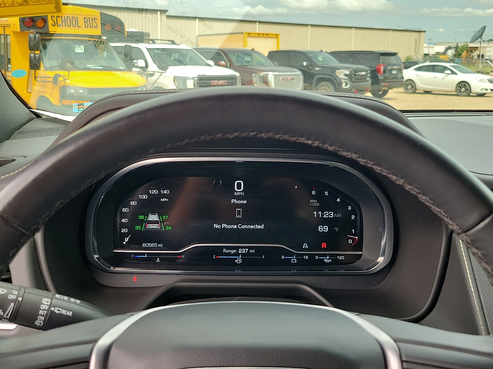 2024 GMC Yukon XL SLT