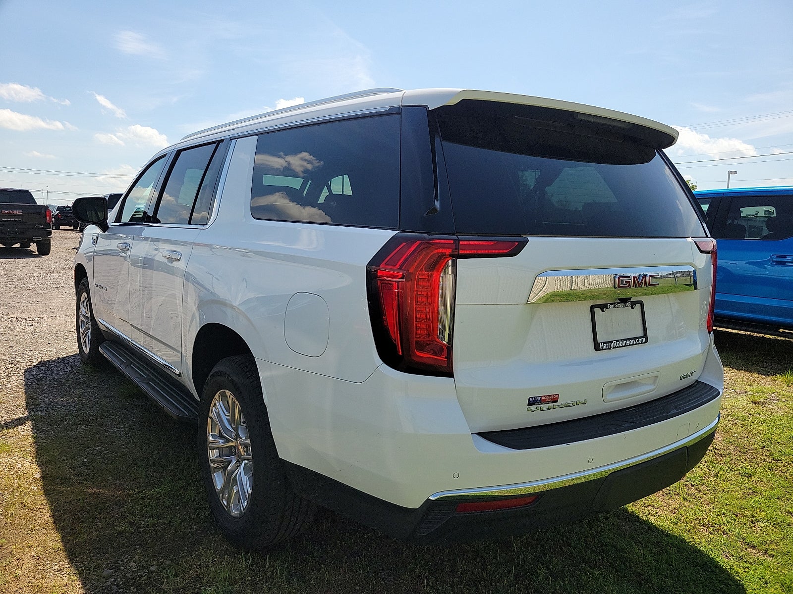 2024 GMC Yukon XL SLT