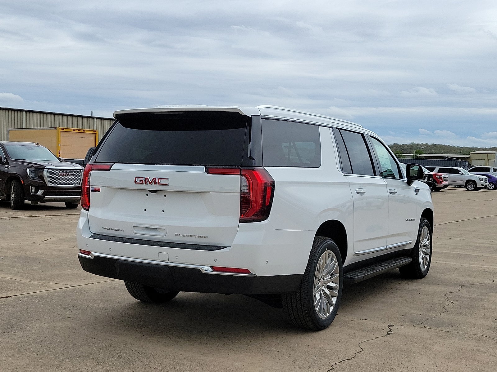 2026 GMC Yukon XL Elevation