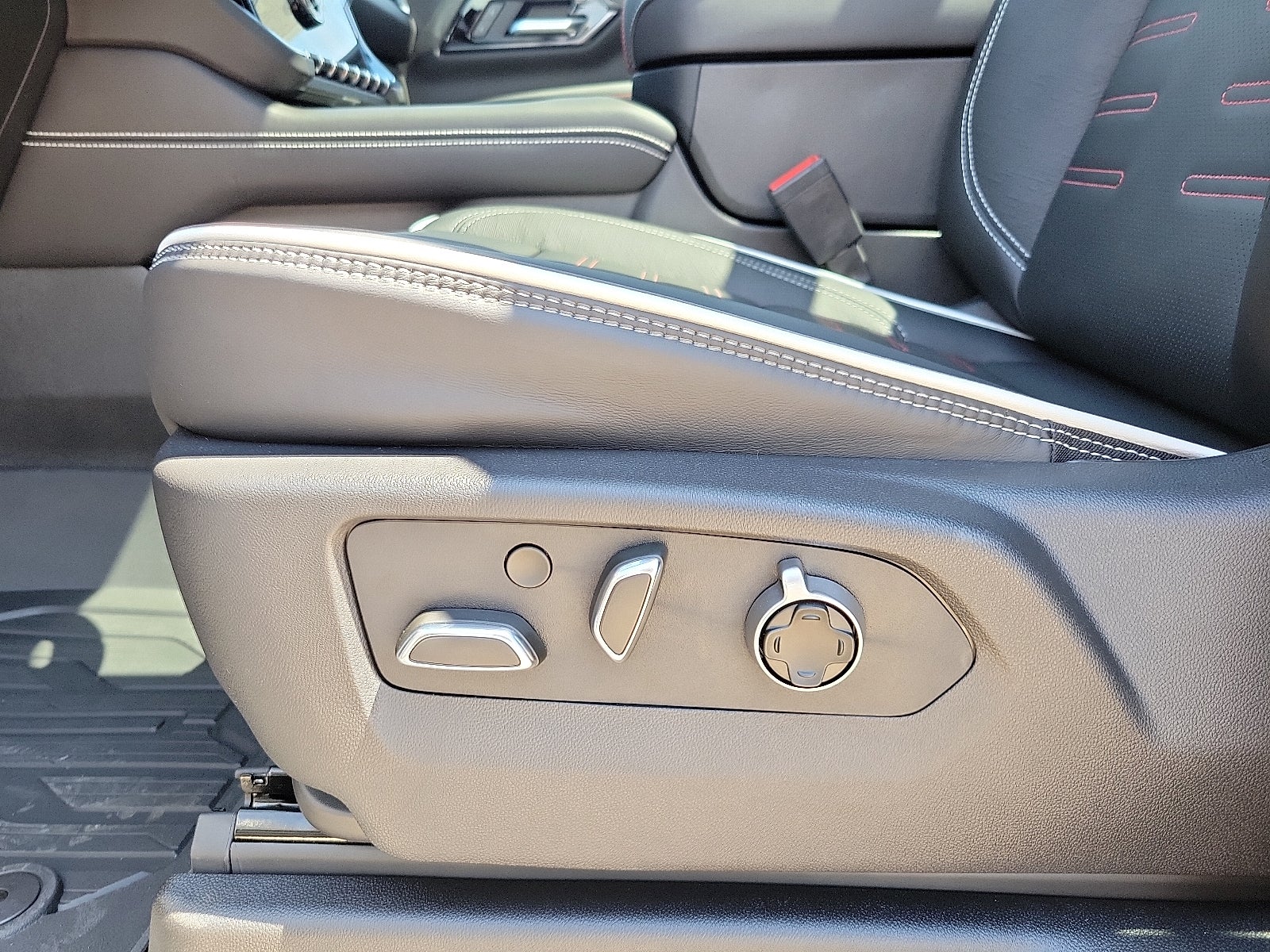 2025 GMC Yukon AT4 Ultimate