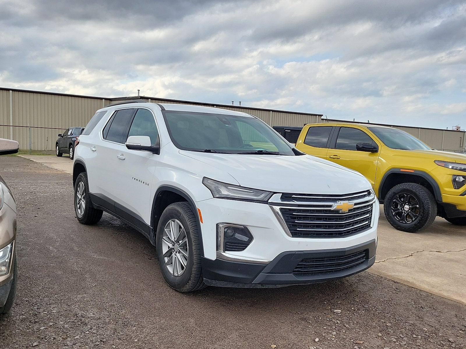 2023 Chevrolet Traverse LT Leather