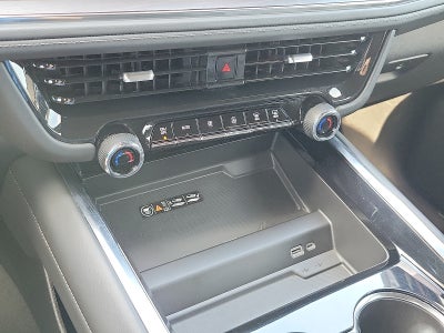 2025 Chevrolet Suburban LT